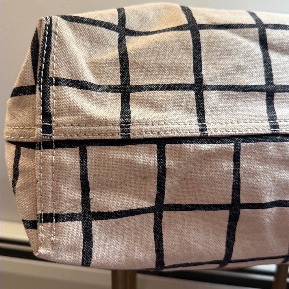 Madewell The Canvas Transport Tote in Windowpane Black - Picture 7 of 16